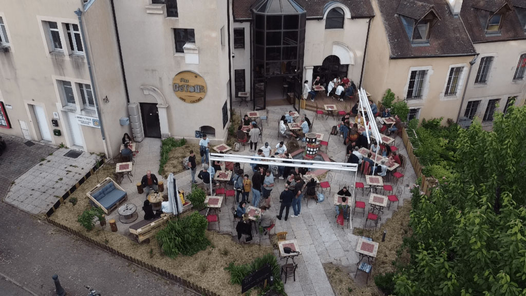 Aménagement d'une terrasse au Detour